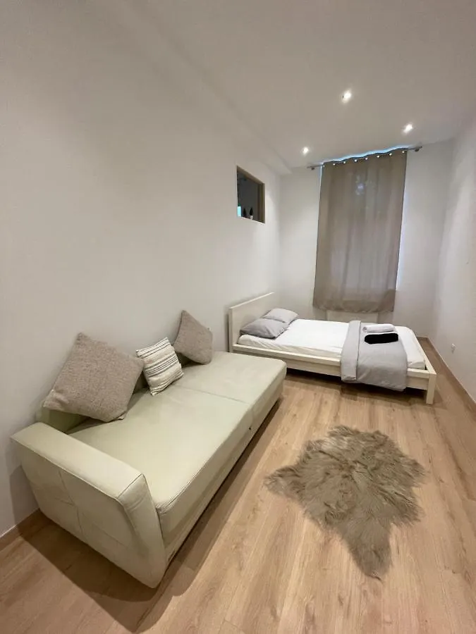 Cozy 8-Person Home In Vienna Located At Haberlgasse 82 N1 Apartment