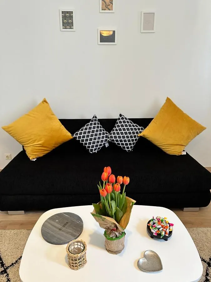 Apartment Cozy 8-Person Home In Vienna Located At Haberlgasse 82 N1